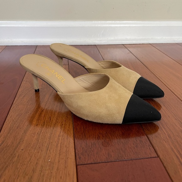 AUTHENTIC Chanel Suede Pointed Toe Kitten Heels 38 - Picture 2 of 13